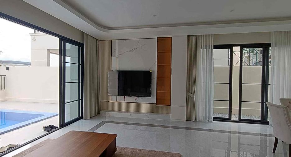 Villa zum Kauf mit 4 Zimmer in Bang Lamung, Chonburi