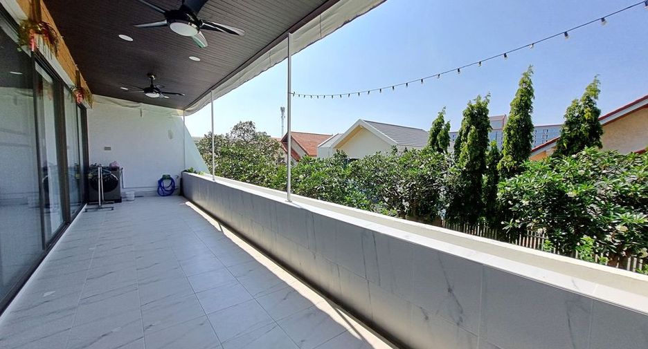 Condo en alquiler de 3 habitaciones en Jomtien, Pattaya