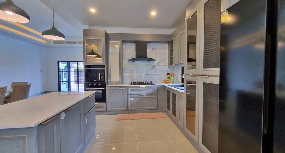 Villa zur Miete mit 5 Zimmer in Bang Lamung, Chonburi
