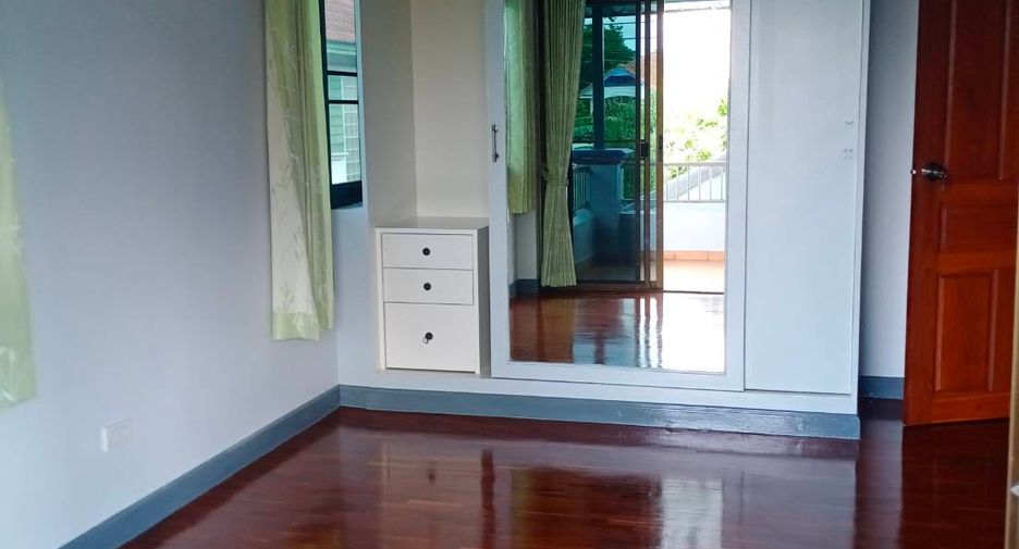For rent 3 bedrooms house in San Sai, Chiang Mai