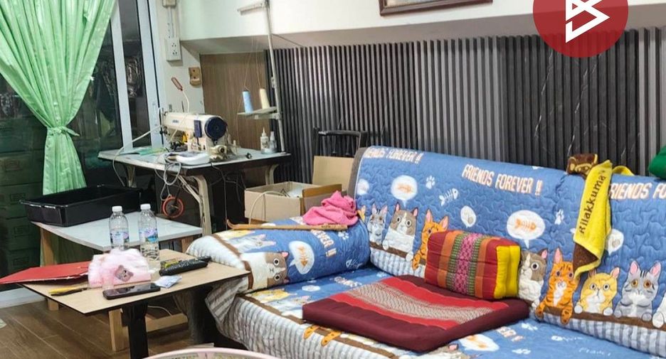À vendre 4 chambres maison de ville à Mueang Samut Prakan, Samut Prakan