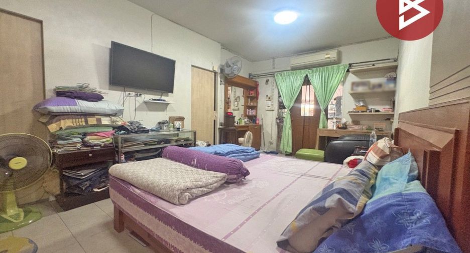 À vendre 4 chambres maison de ville à Mueang Samut Prakan, Samut Prakan