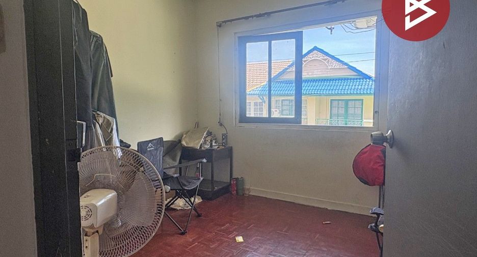 À vendre 4 chambres maison de ville à Mueang Samut Prakan, Samut Prakan