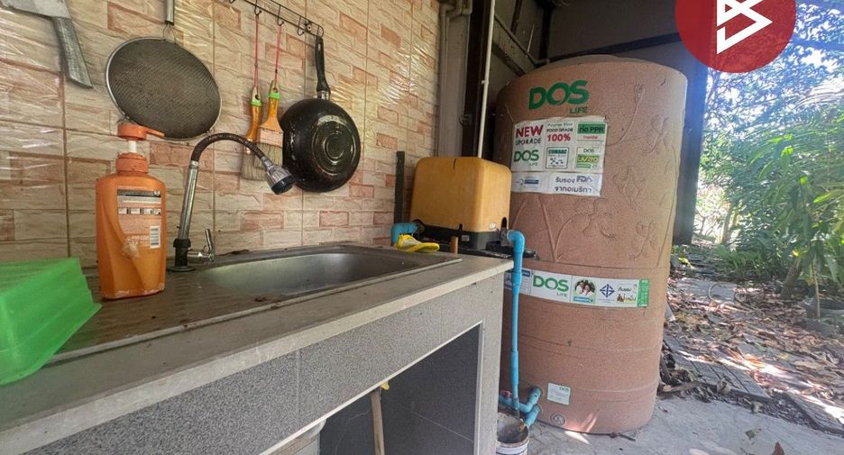 À vendre 4 chambres maison de ville à Mueang Samut Prakan, Samut Prakan