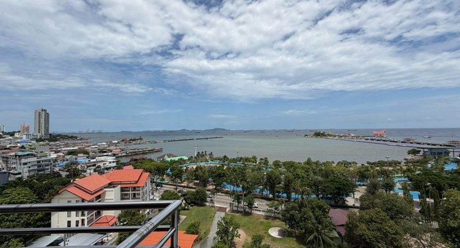 Condo en alquiler de 2 habitaciones en Si Racha, Chonburi