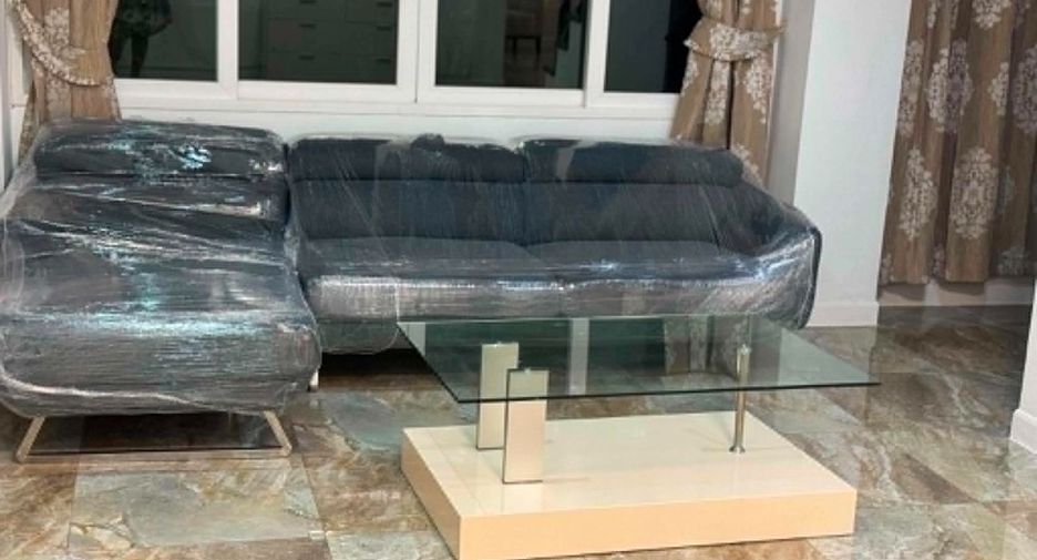 For rent and for sale 5 bedrooms house in Bang Lamung, Chonburi
