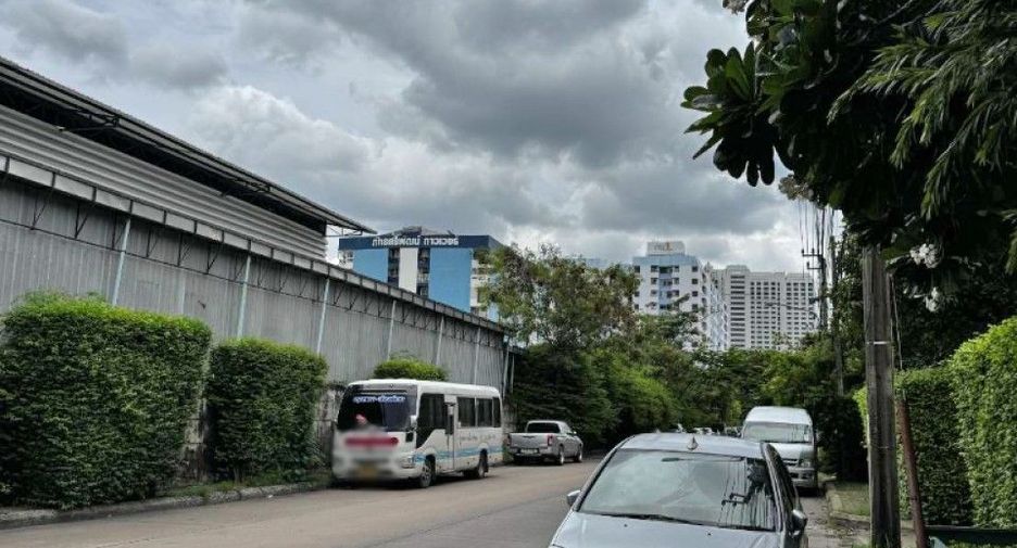 For sale 1 Beds condo in Suan Luang, Bangkok