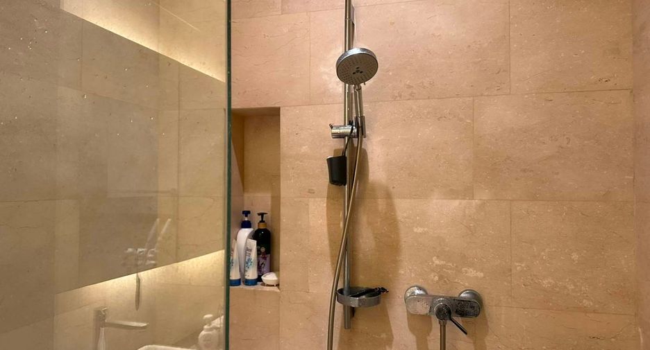 À vendre 1 chambre condo à Sathon, Bangkok