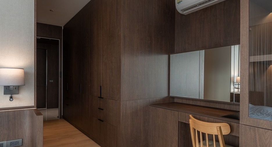 For rent 2 bedrooms apartment in Bang Rak, Bangkok