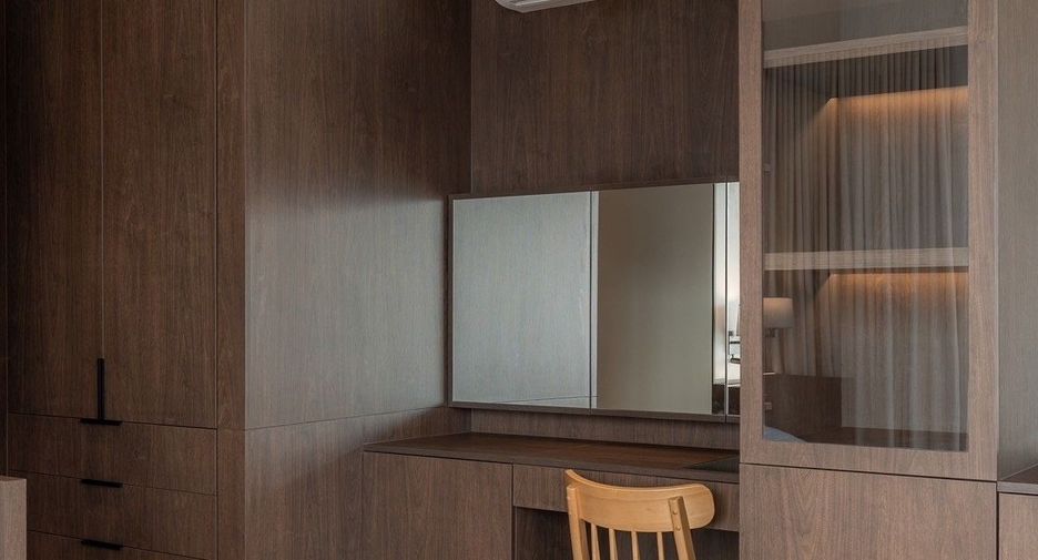 For rent 2 bedrooms apartment in Bang Rak, Bangkok