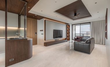 For rent 2 bedrooms condo in Bang Rak, Bangkok