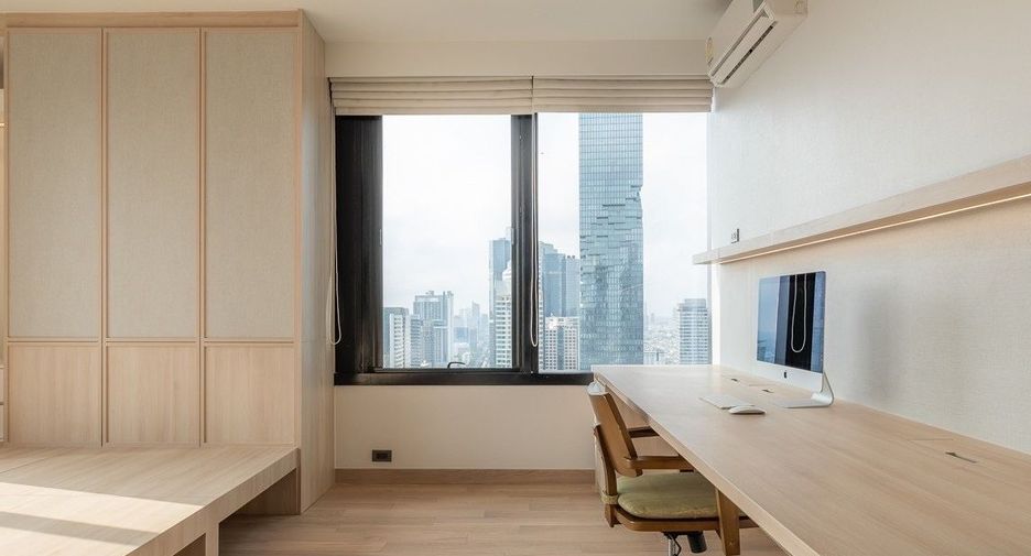 For rent 2 bedrooms apartment in Bang Rak, Bangkok