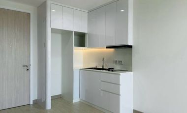 For sale 1 bed condo in Phaya Thai, Bangkok
