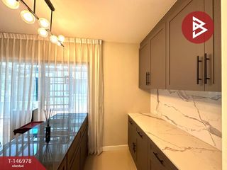 For sale 6 bedrooms house in Phra Samut Chedi, Samut Prakan