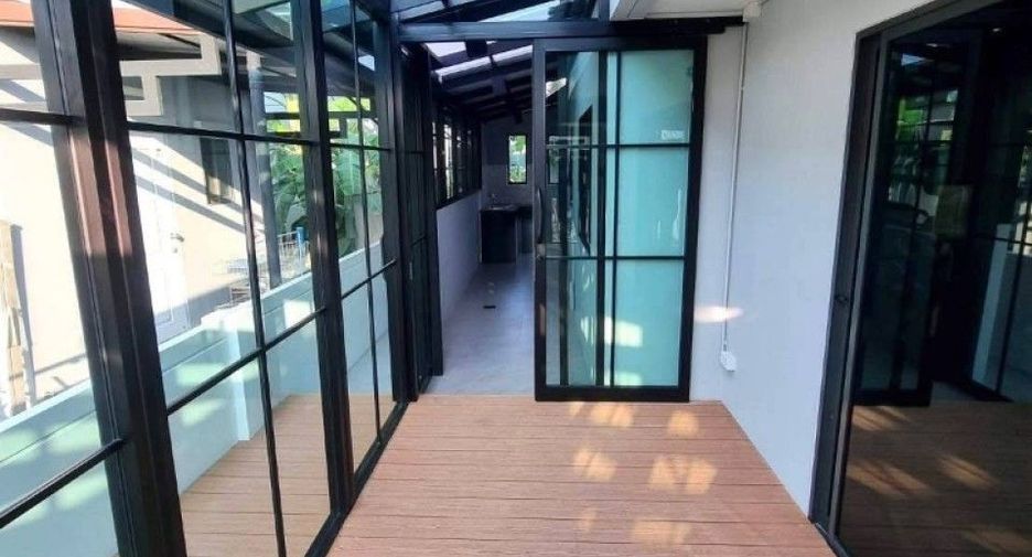For sale 6 bedrooms house in Phra Samut Chedi, Samut Prakan
