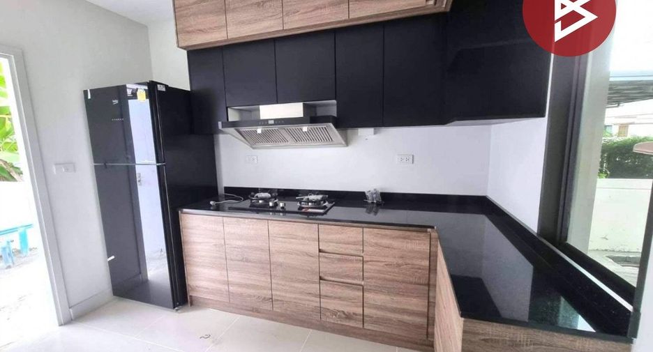 For sale 6 bedrooms house in Phra Samut Chedi, Samut Prakan