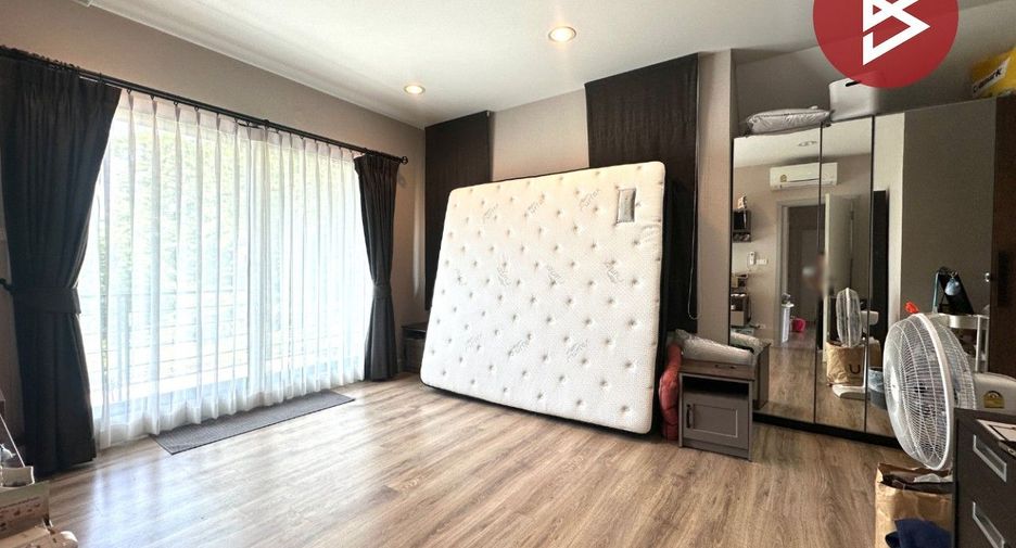 For sale 6 bedrooms house in Phra Samut Chedi, Samut Prakan