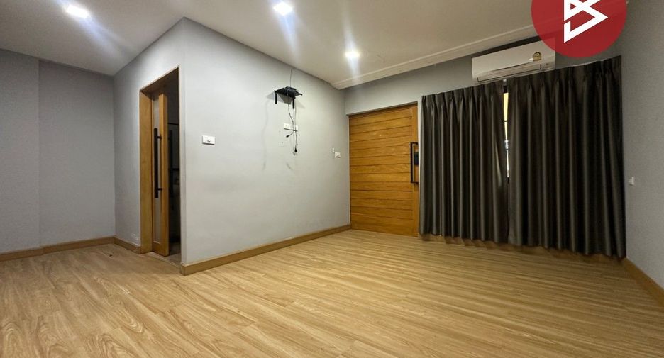 For sale 6 bedrooms house in Phra Samut Chedi, Samut Prakan