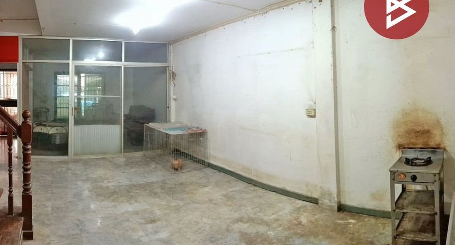 For sale 4 bedrooms townhouse in Mueang Nakhon Sawan, Nakhon Sawan