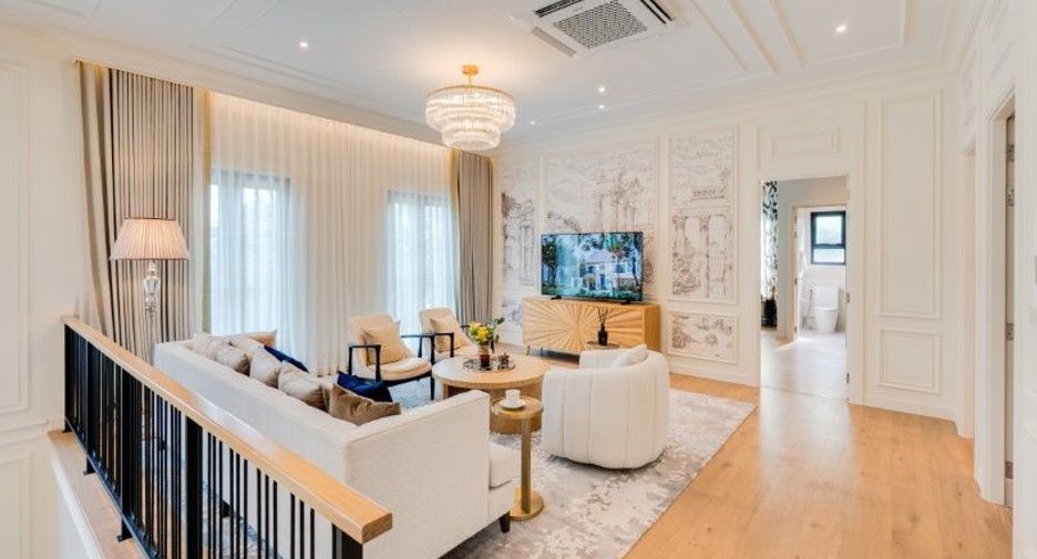 For sale 5 bedrooms house in Saphan Sung, Bangkok