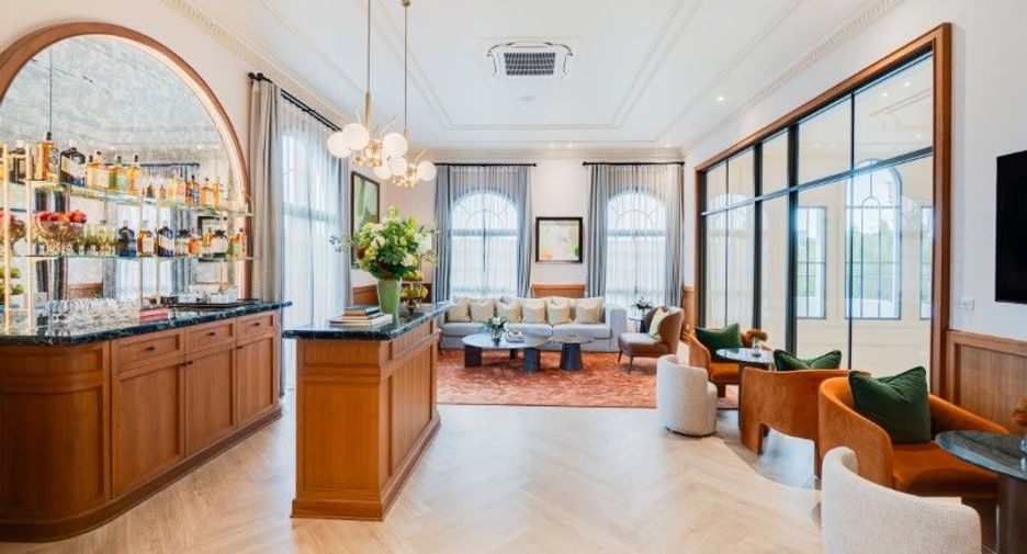 For sale 5 bedrooms house in Saphan Sung, Bangkok