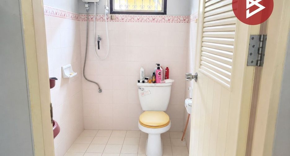 À vendre 2 chambres maison à Mueang Chon Buri, Chonburi