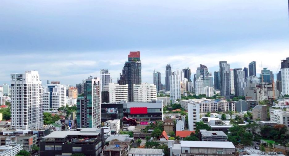For rent 1 bed condo in Watthana, Bangkok