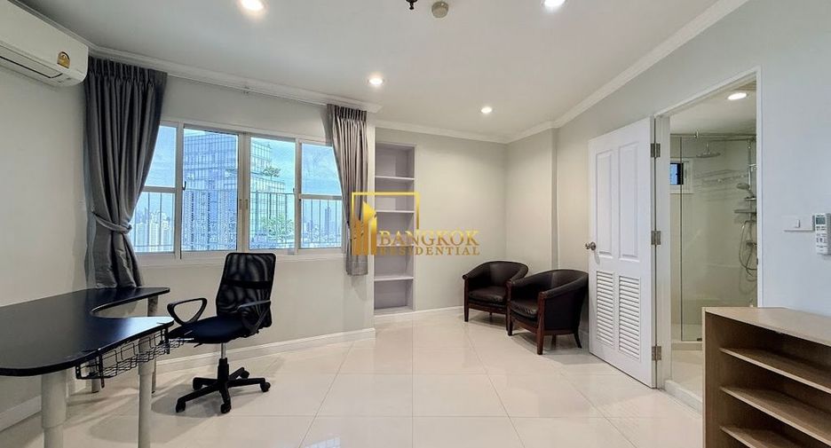 For rent 3 bedrooms condo in Watthana, Bangkok