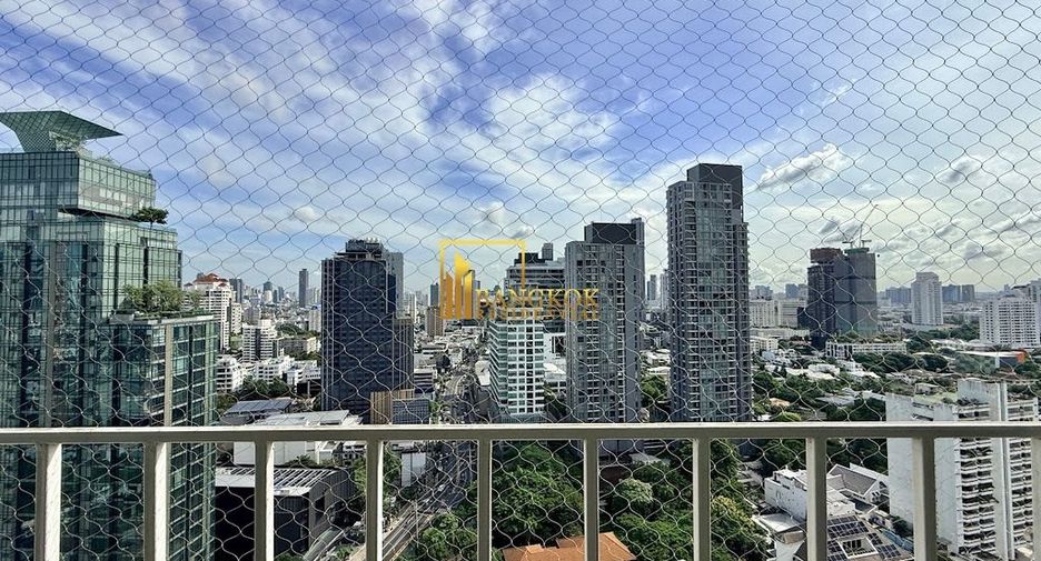 For rent 3 bedrooms condo in Watthana, Bangkok