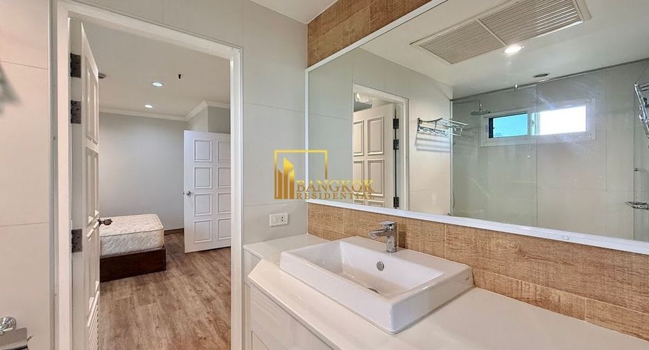For rent 3 bedrooms condo in Watthana, Bangkok