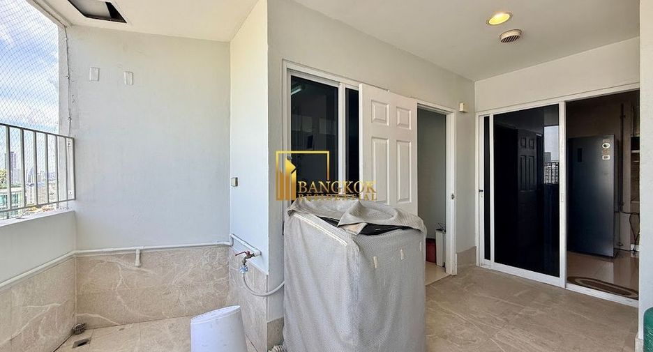 For rent 3 bedrooms condo in Watthana, Bangkok