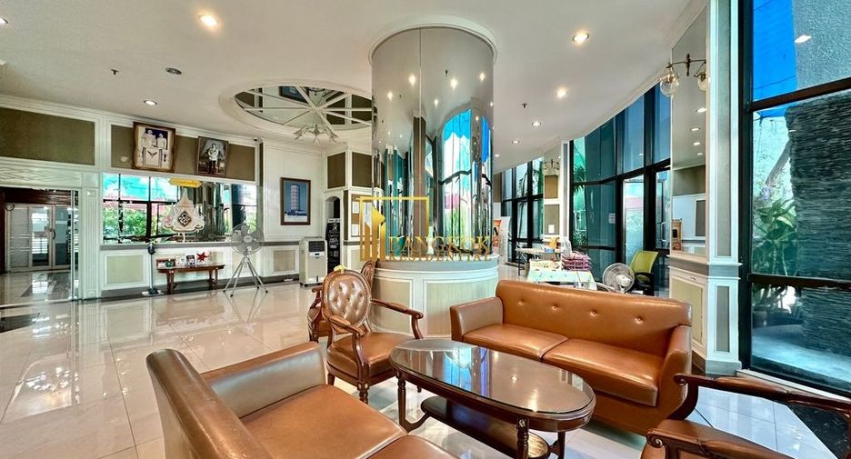 For rent 3 bedrooms condo in Watthana, Bangkok