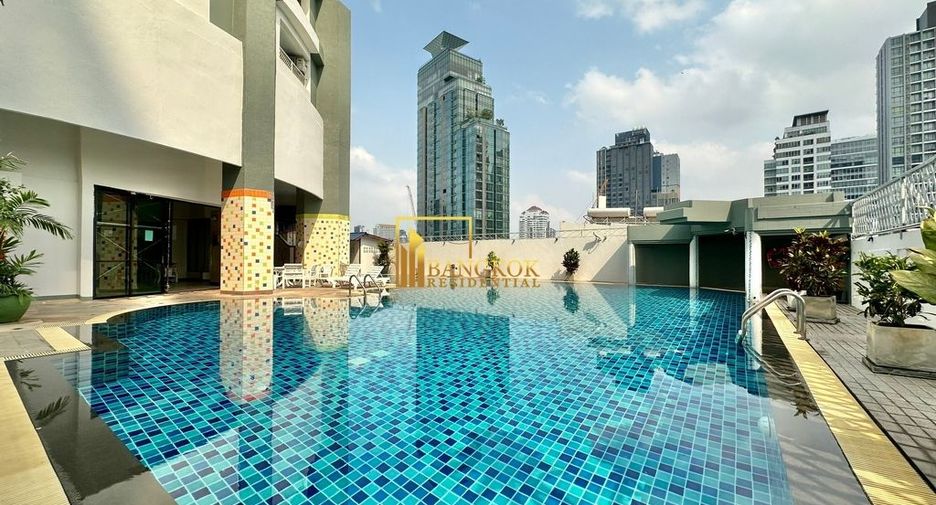 For rent 3 bedrooms condo in Watthana, Bangkok