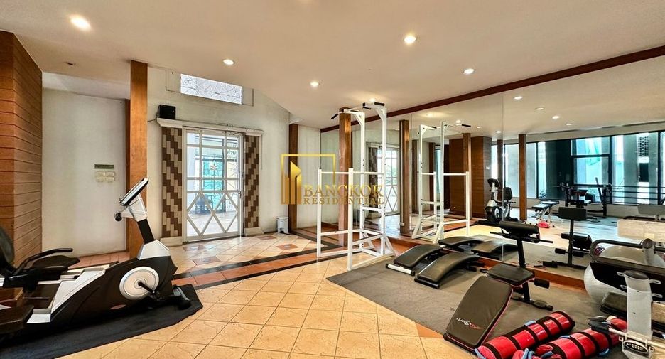 For rent 3 bedrooms condo in Watthana, Bangkok