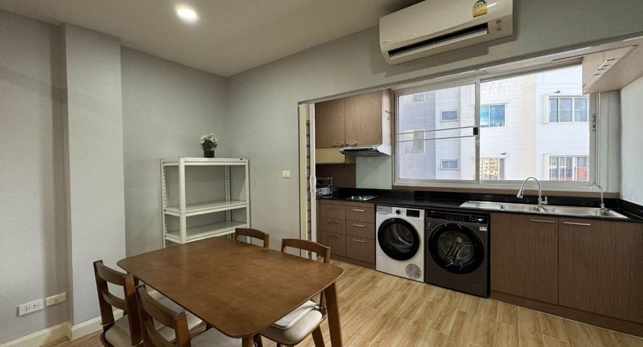 For rent 2 bedrooms condo in Bang Na, Bangkok