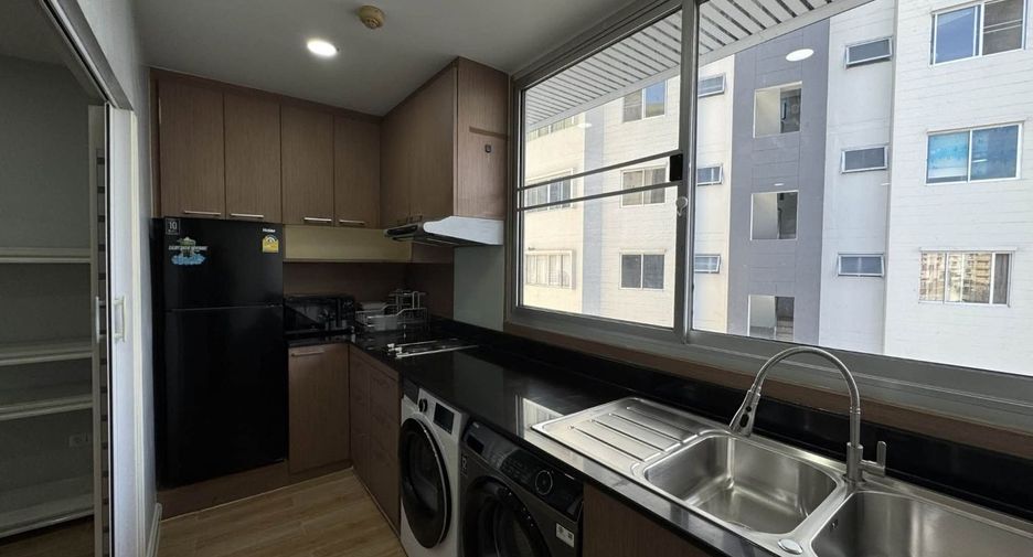 For rent 2 bedrooms condo in Bang Na, Bangkok