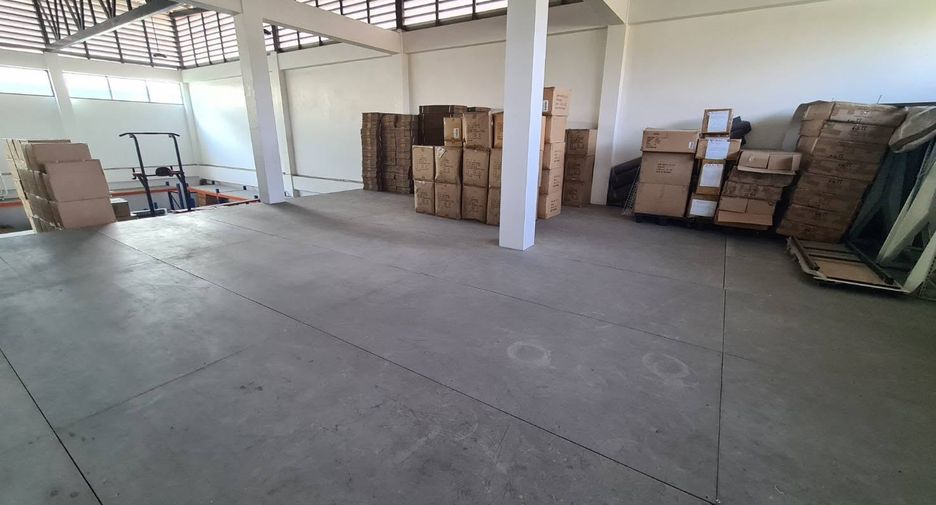 For sale retail Space in Phra Khanong, Bangkok