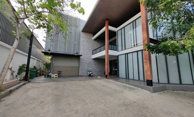 For sale retail Space in Phra Khanong, Bangkok