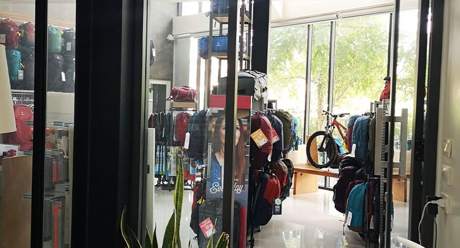 For sale retail Space in Phra Khanong, Bangkok