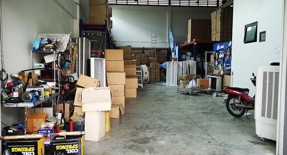 For sale retail Space in Phra Khanong, Bangkok
