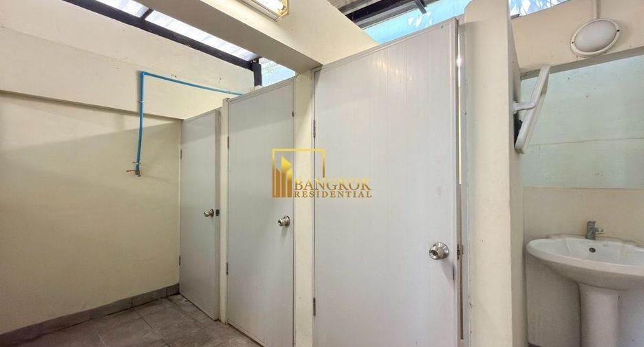 ให้เช่า 3 ห้องนอน บ้านเดี่ยว ใน คลองเตย, กรุงเทพฯ