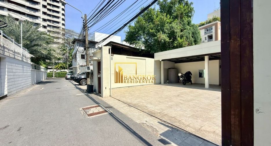 ให้เช่า 3 ห้องนอน บ้านเดี่ยว ใน คลองเตย, กรุงเทพฯ