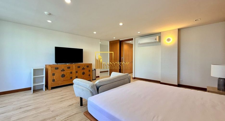 For rent 4 ベッドルーム apartment in Watthana, Bangkok