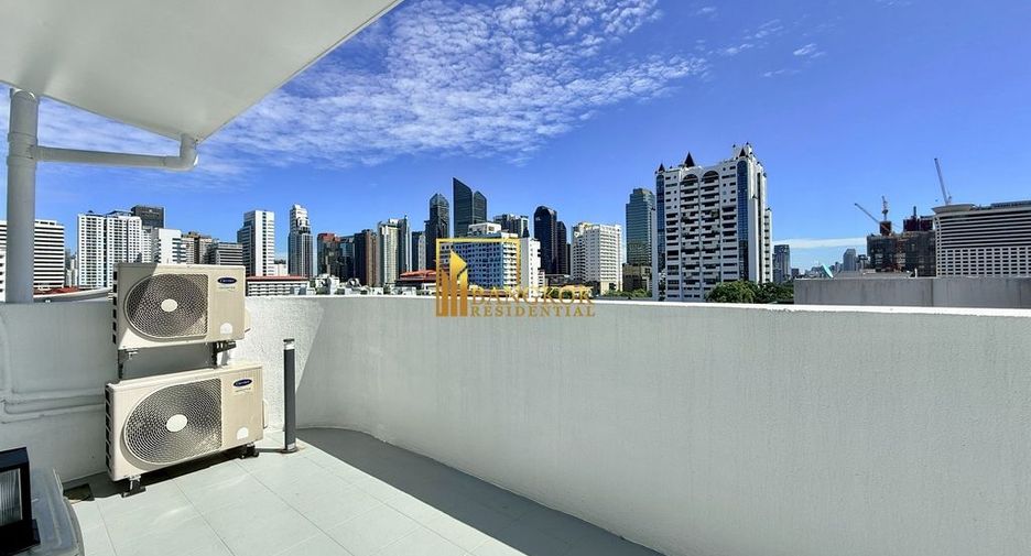 For rent 4 ベッドルーム apartment in Watthana, Bangkok