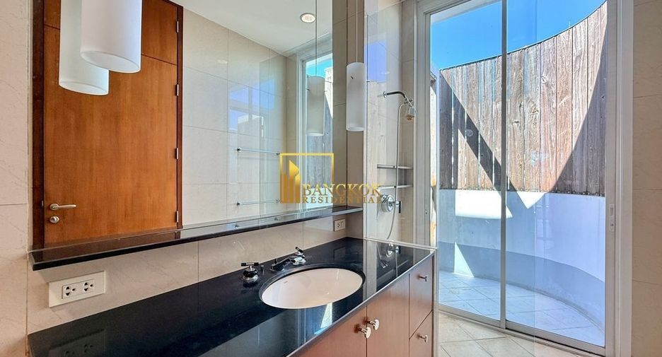 For rent 4 ベッドルーム apartment in Watthana, Bangkok