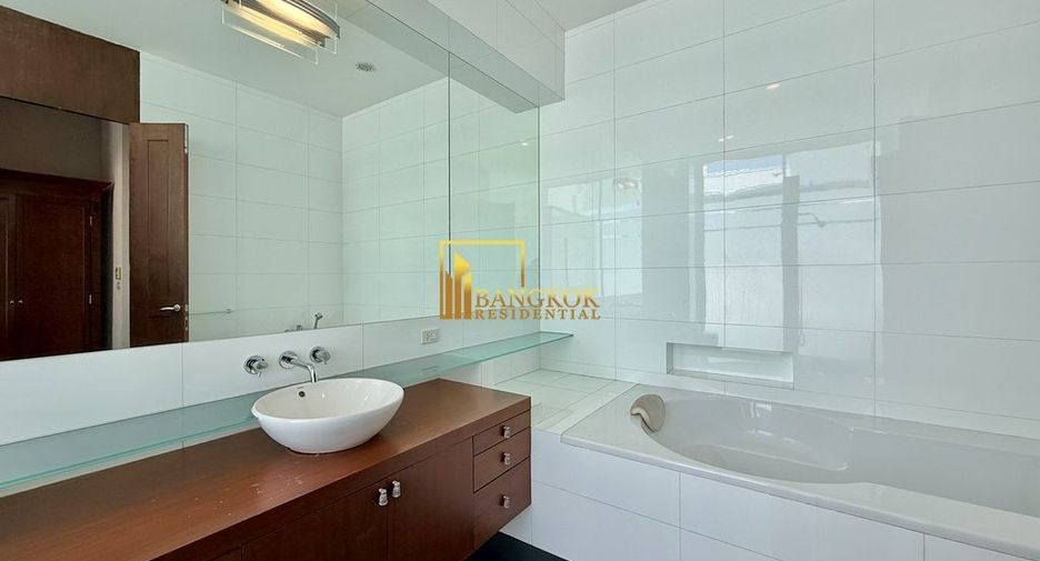 For rent 4 ベッドルーム apartment in Watthana, Bangkok