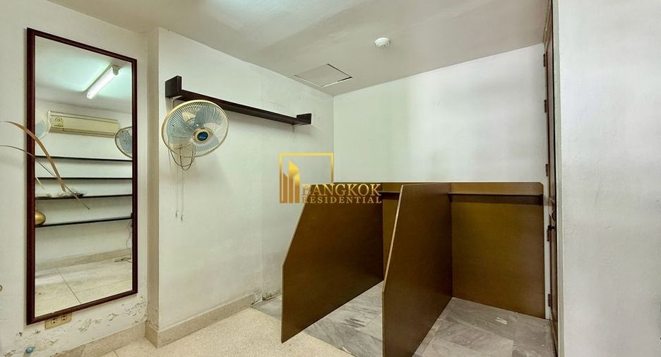 For rent 4 ベッドルーム apartment in Watthana, Bangkok