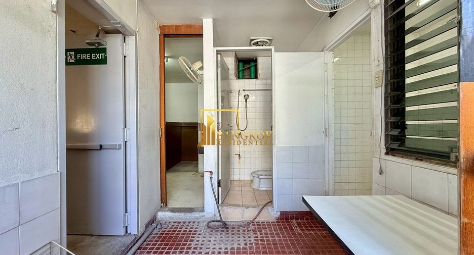 For rent 4 ベッドルーム apartment in Watthana, Bangkok