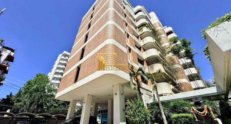 For rent 4 ベッドルーム apartment in Watthana, Bangkok
