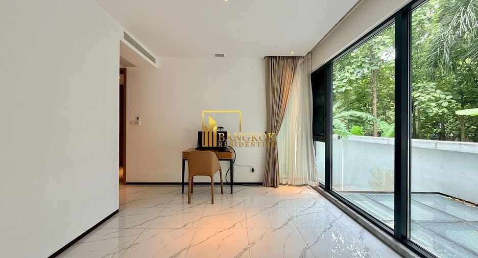 For rent 6 bedrooms house in Watthana, Bangkok